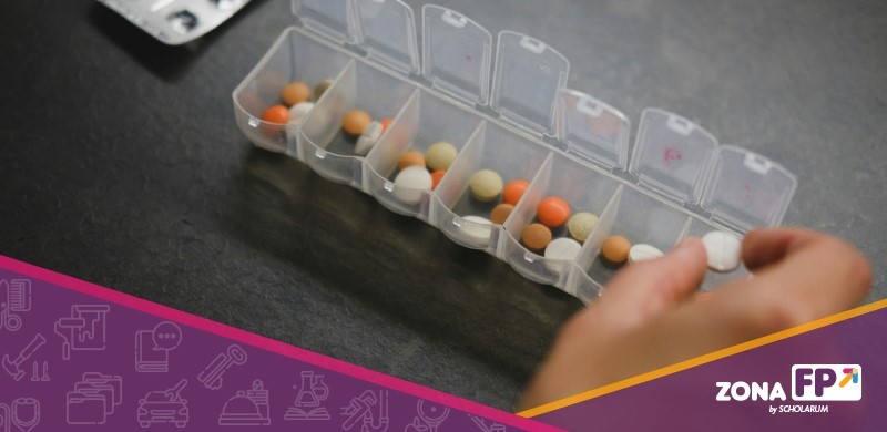 Por qué no hay un Grado Superior de Farmacia y qué alternativas existen